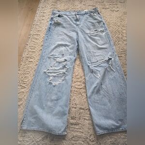 NWT AE Dreamy Drape Distressed Light Jeans